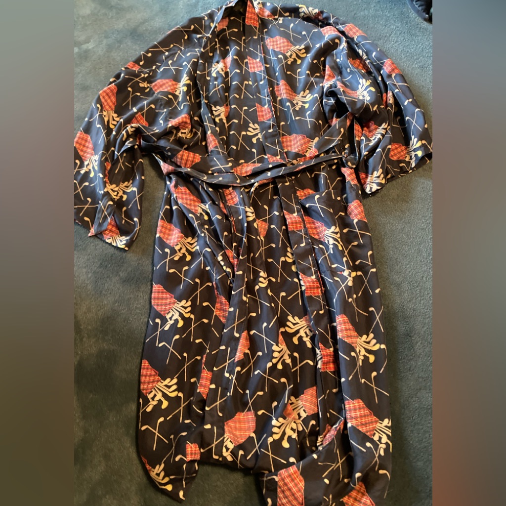 Robert Stock Silk Golf Pattern Robe Unisex Never Worn W/ Belt